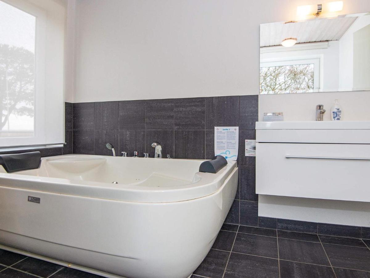 10 Person Holiday Home In R M Bolilmark Экстерьер фото